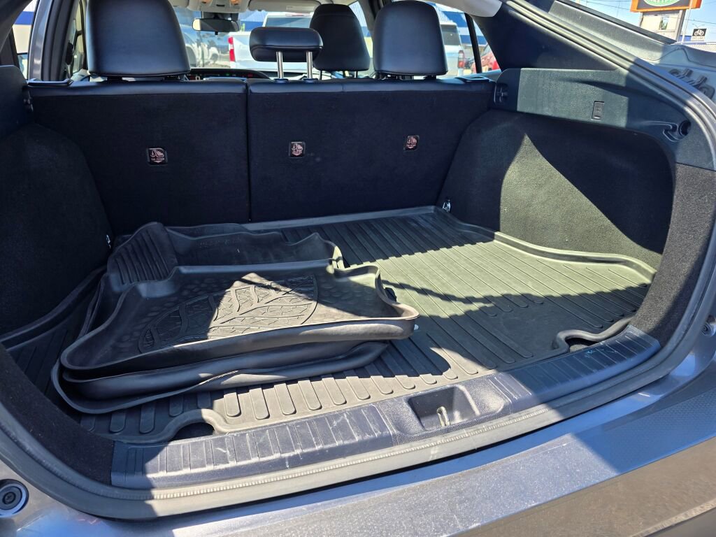 Used 2017 Toyota Prius Three Touring FWD image 15