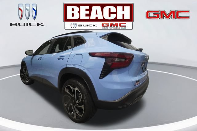 Used 2024 Chevrolet Trax RS w/ Sunroof Package FWD image 4