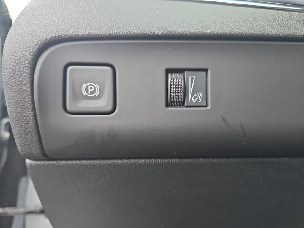 Used 2024 Buick Enclave Essence w/ LPO, Floor Liner Package FWD image 28