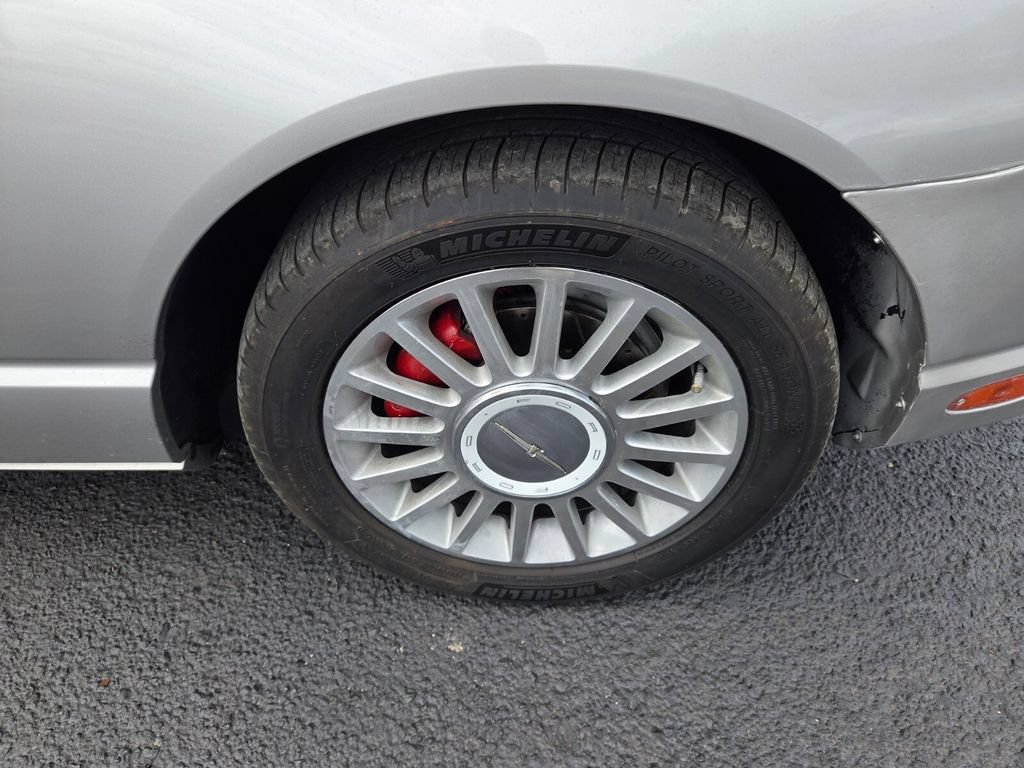 Used 2004 Ford Thunderbird RWD image 15