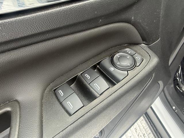 Used 2023 Chevrolet Equinox LT image 24