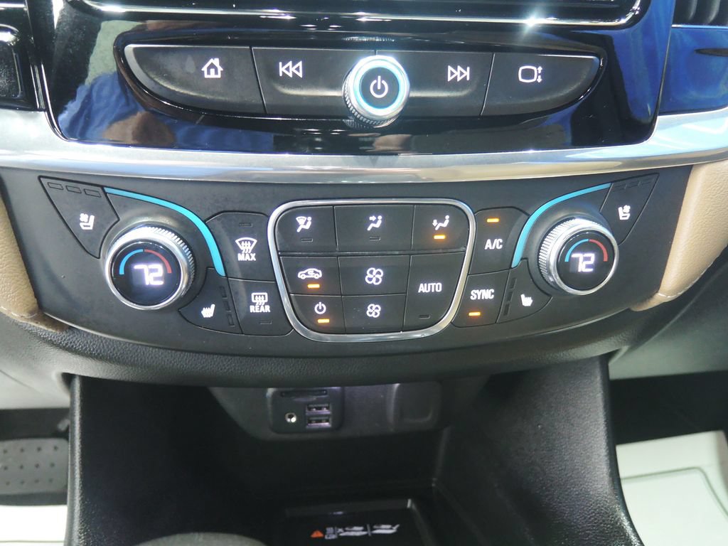 Used 2022 Chevrolet Traverse Premier AWD/4WD image 18
