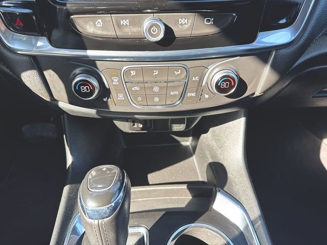Used 2019 Chevrolet Traverse LT AWD/4WD image 17