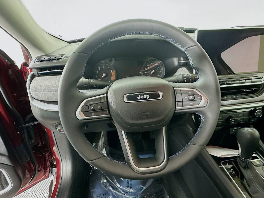 Certified 2022 Jeep Compass Latitude image 18