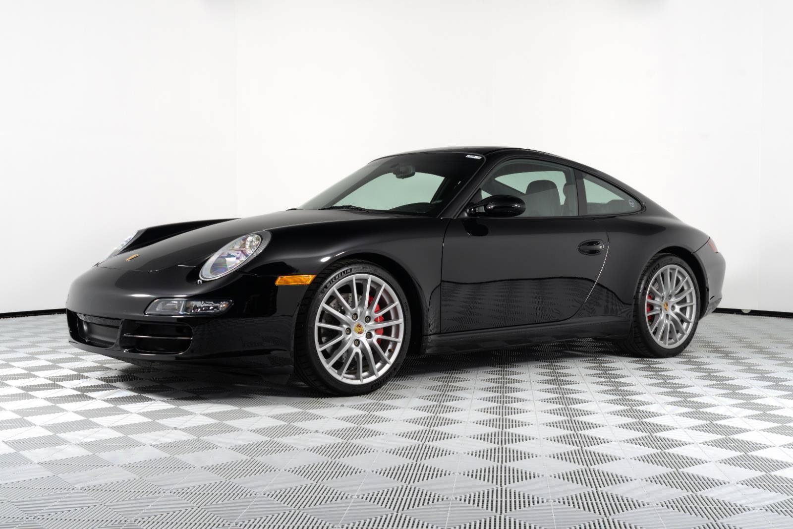 Used 2005 Porsche 911 Carrera S RWD image 7