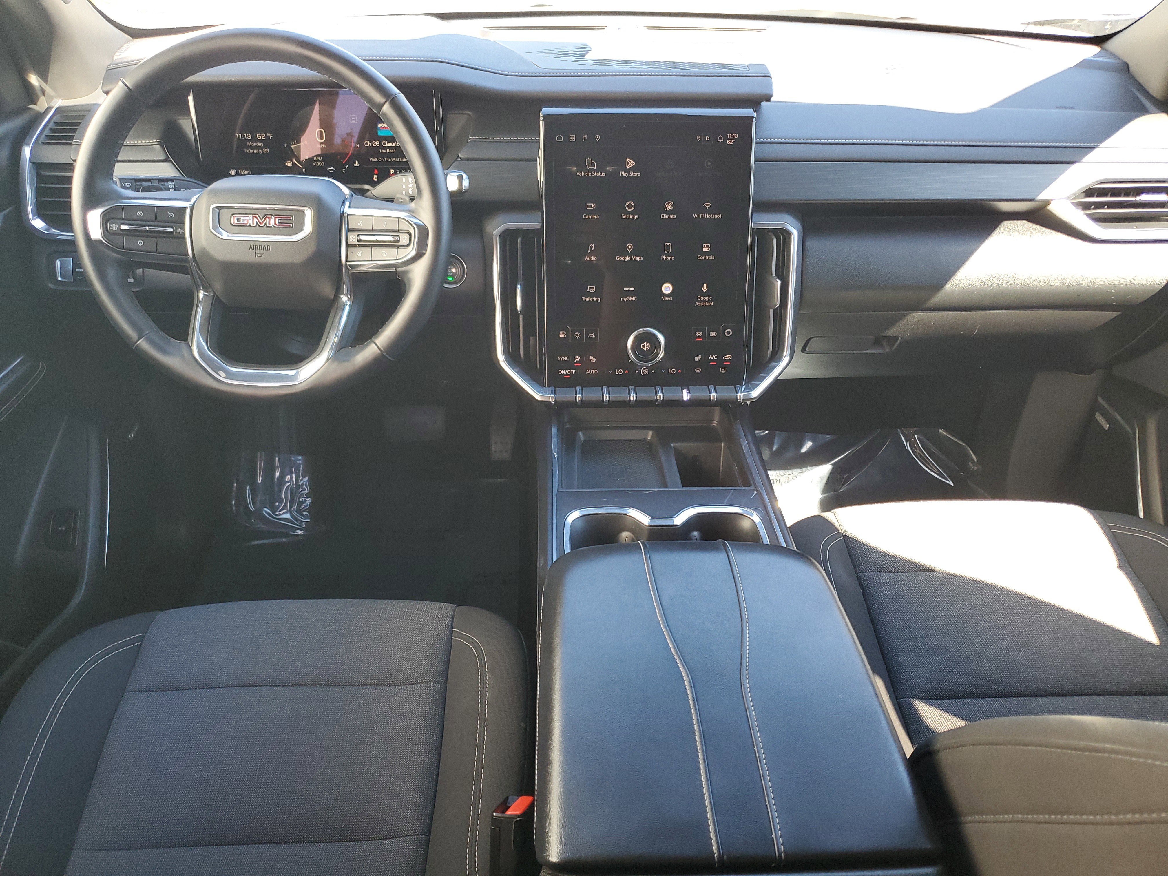 Used 2025 GMC Acadia Elevation image 16