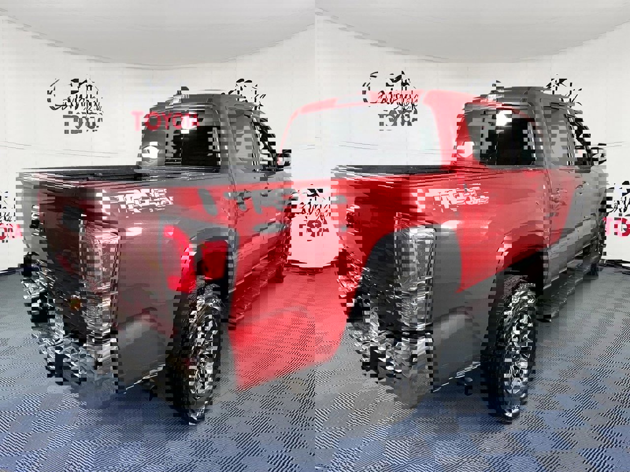 Used 2023 Toyota Tacoma TRD Off-Road image 7