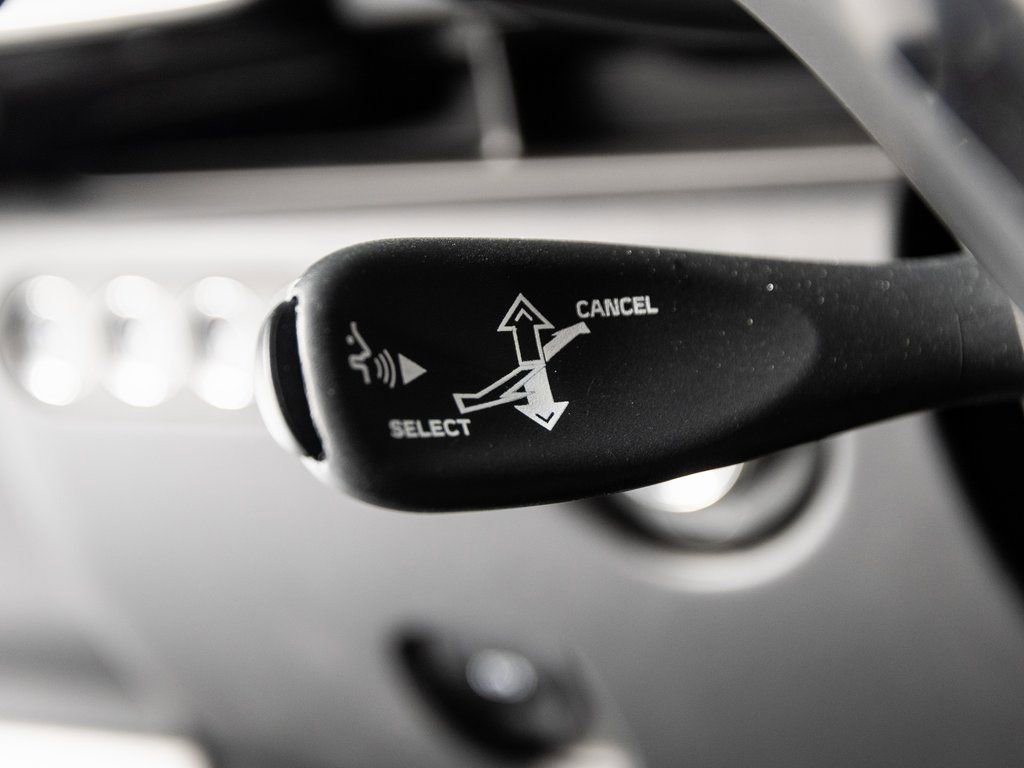 Used 2023 McLaren Artura image 17