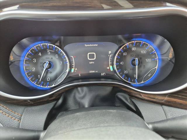 Used 2023 Chrysler Pacifica Pinnacle AWD/4WD image 11