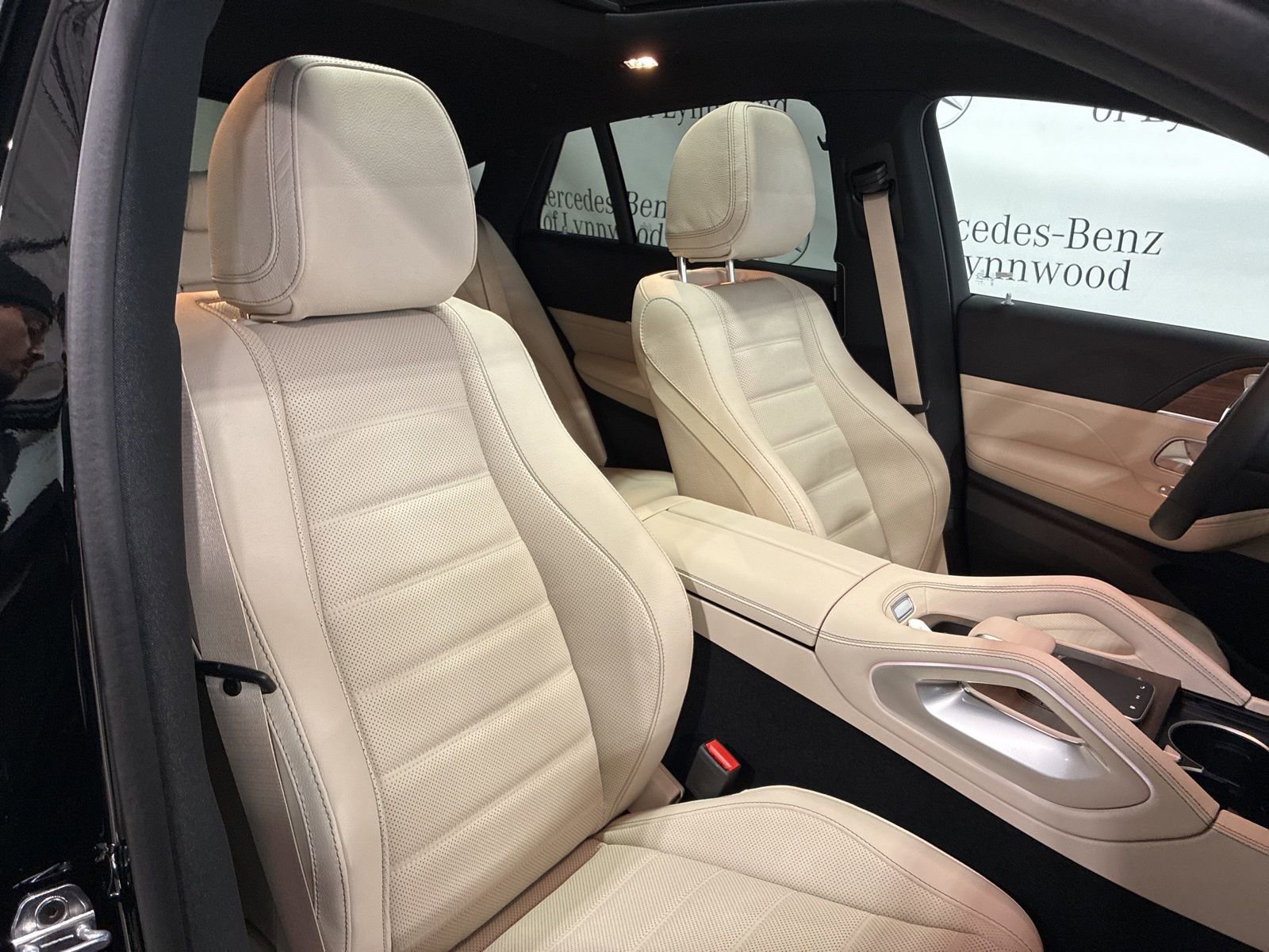 New 2026 Mercedes-Benz GLE 450 4MATIC Coupe image 18