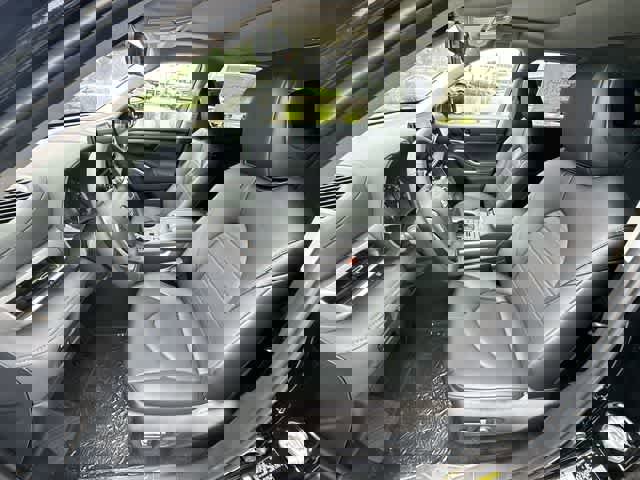 New 2024 Toyota Highlander XLE image 16