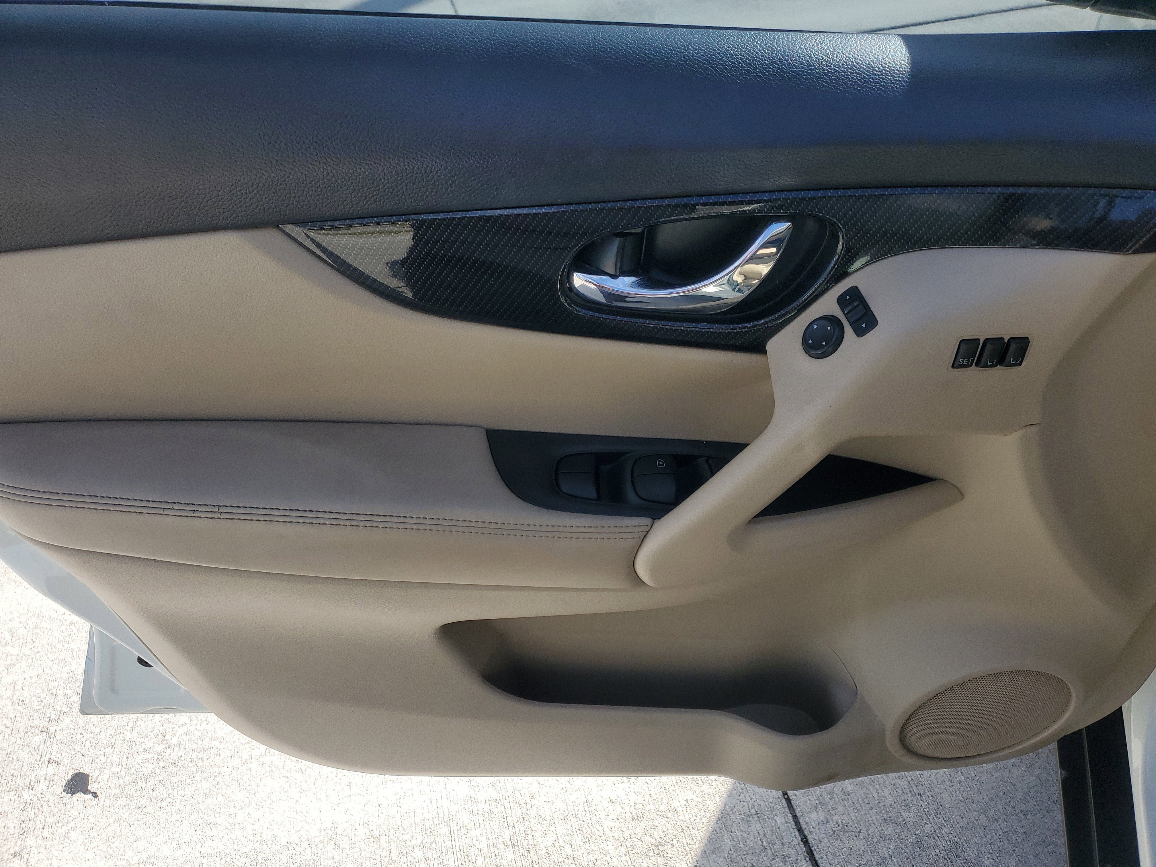 Used 2018 Nissan Rogue SL w/ Premium Package image 23