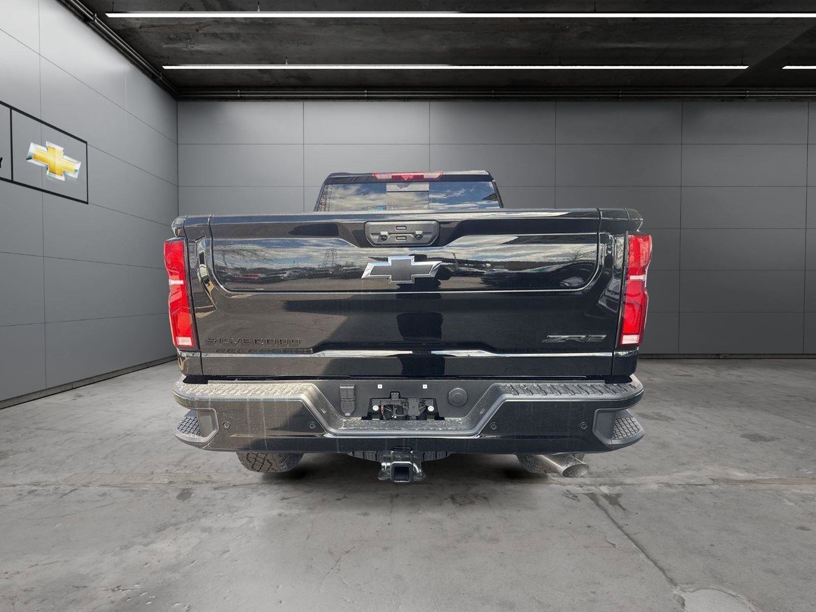 New 2026 Chevrolet Silverado 2500 ZR2 w/ LPO, Dark Essentials Package AWD/4WD image 10