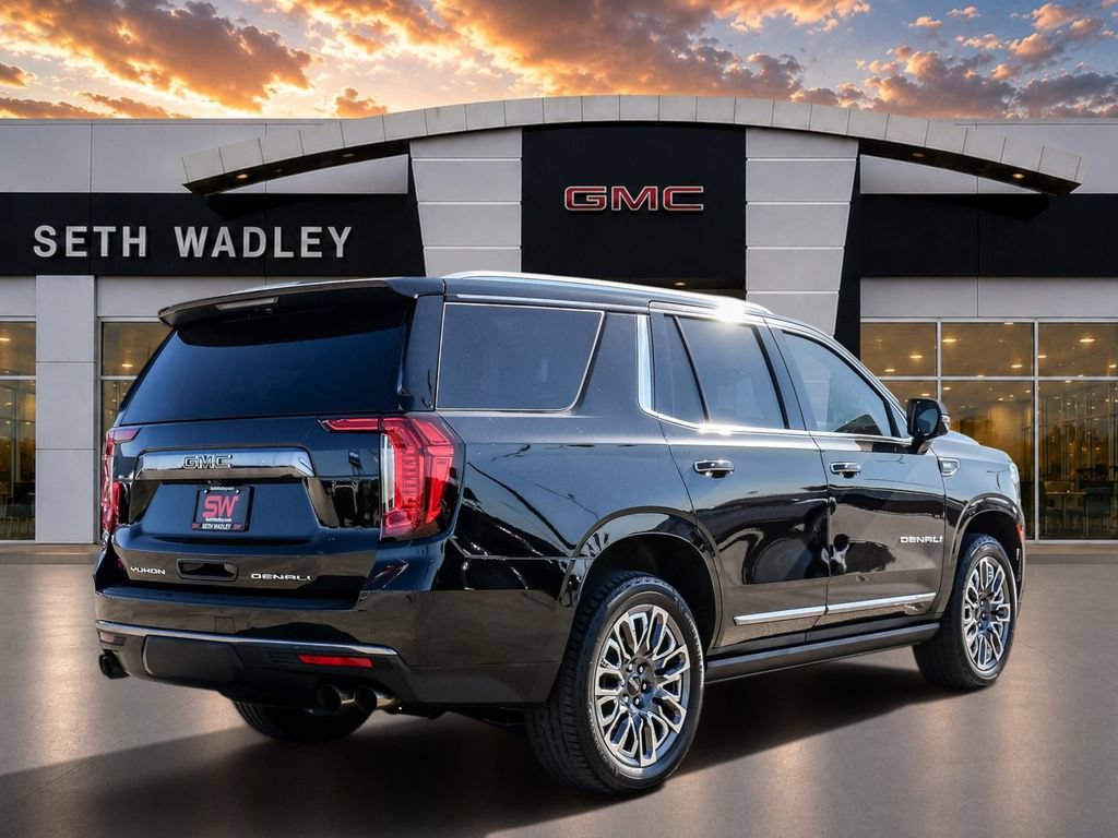 Used 2023 GMC Yukon Denali Ultimate AWD/4WD image 7