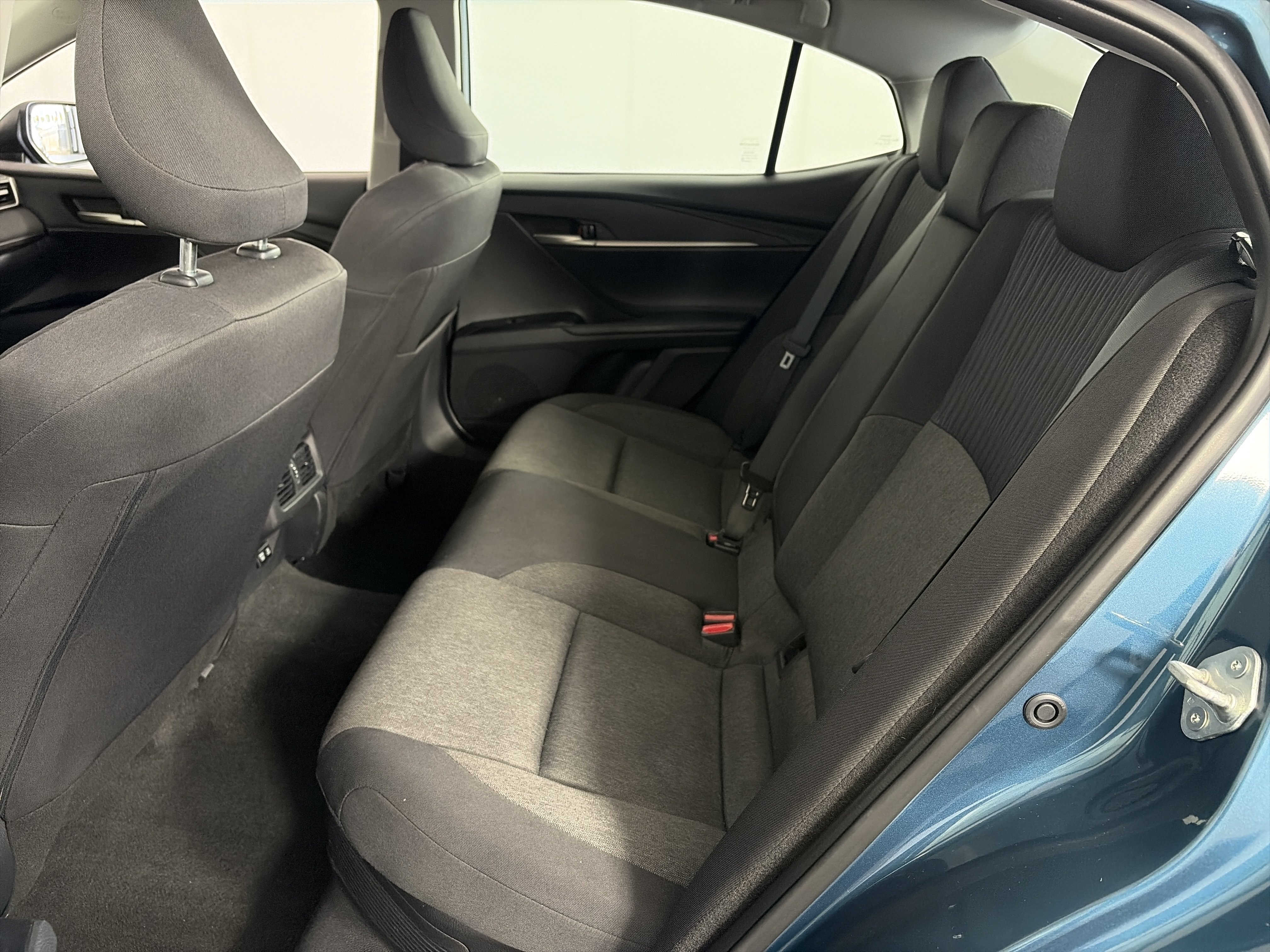 Used 2025 Toyota Camry LE FWD image 7