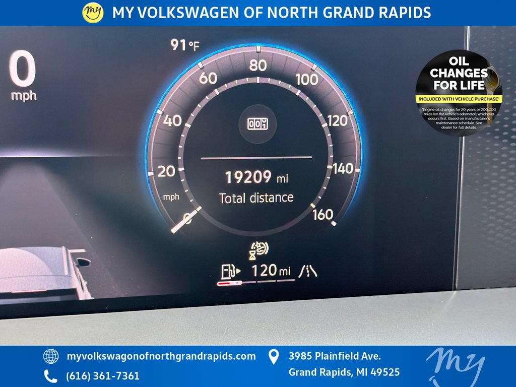 Used 2025 Volkswagen Tiguan SE R-Line AWD/4WD image 20