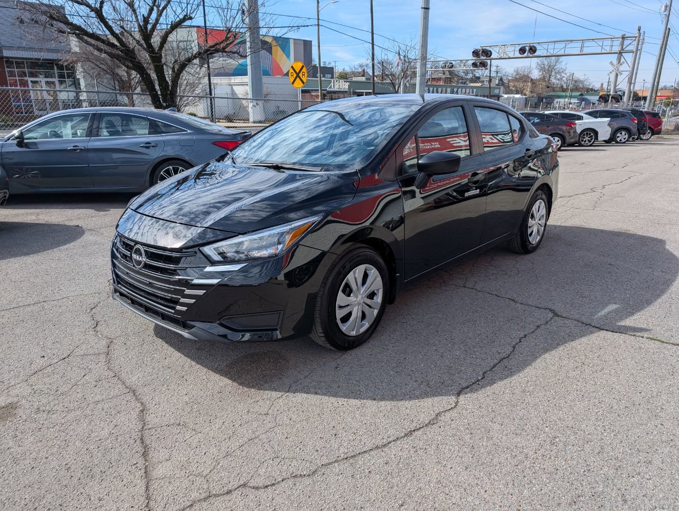 Used 2025 Nissan Versa S w/ Trunk Package image 1