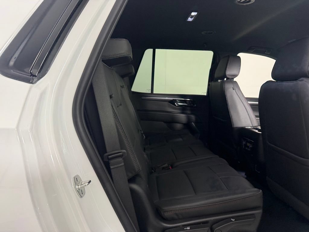Used 2026 Chevrolet Tahoe RST AWD/4WD image 27