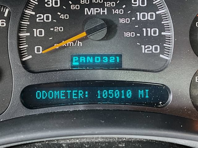Used 2004 Chevrolet Silverado 2500 LS w/ Snow Plow Prep Package AWD/4WD image 9