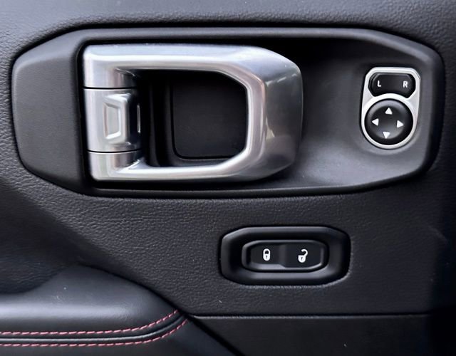 Used 2024 Jeep Wrangler Unlimited Rubicon image 23