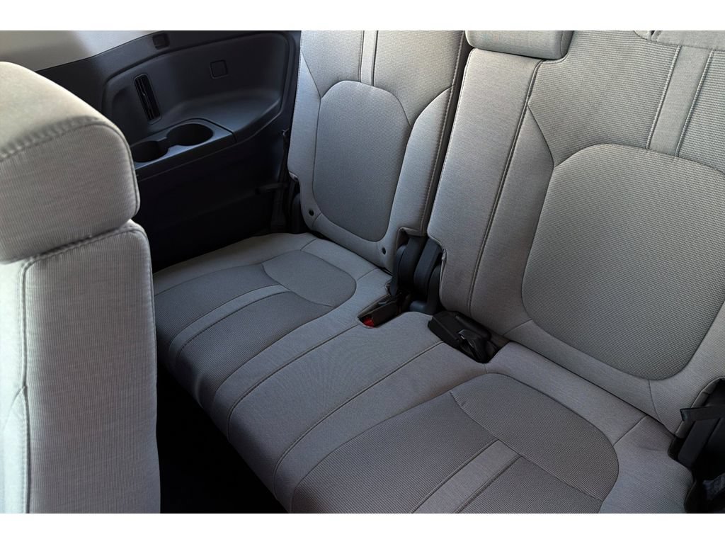 Used 2024 Honda Pilot LX image 17