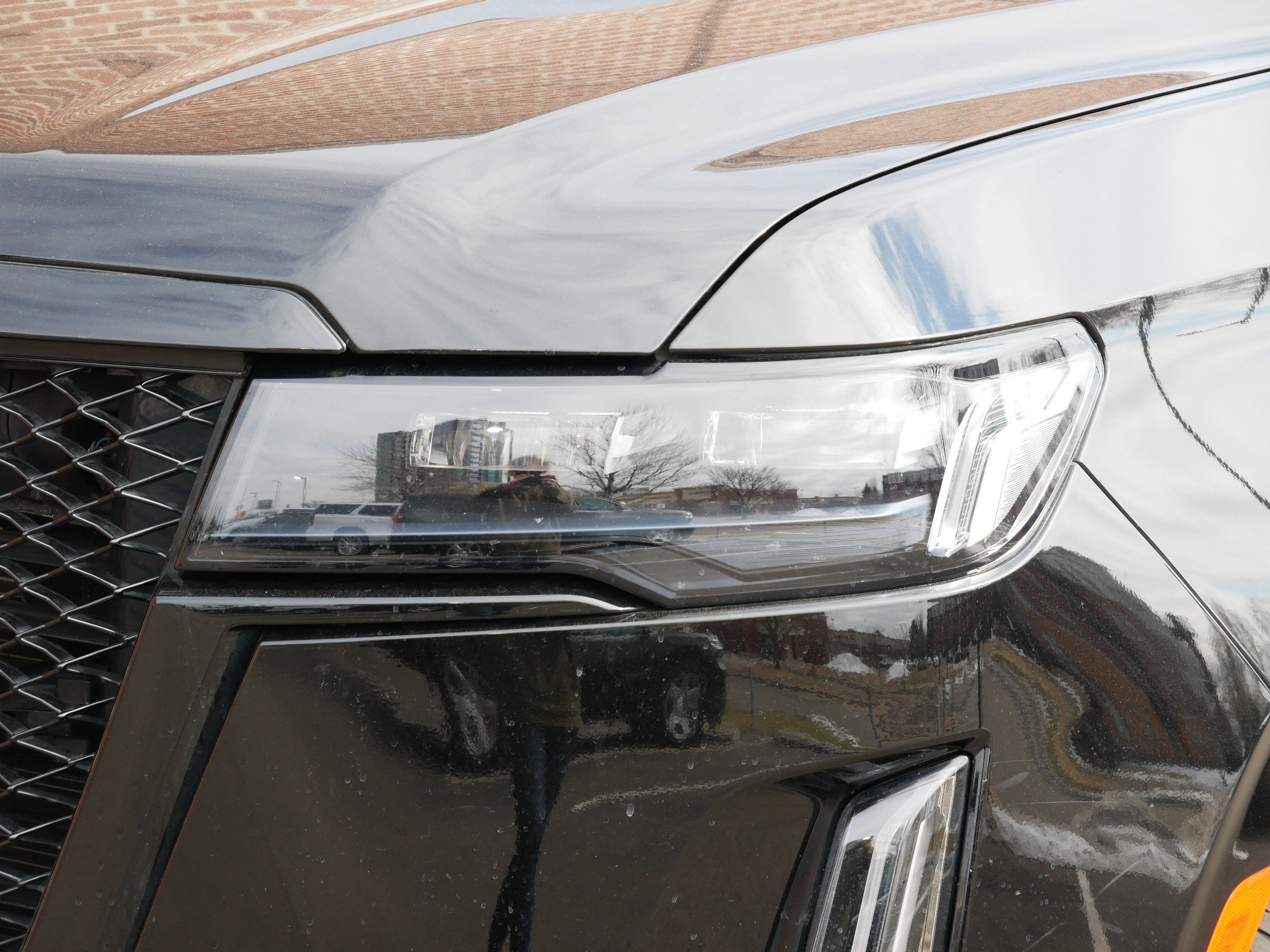 Certified 2022 Cadillac Escalade Sport Platinum w/ LPO, ONYX Package image 5