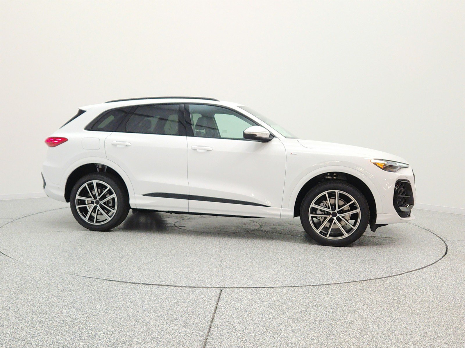 New 2026 Audi Q5 Premium Plus AWD/4WD image 4