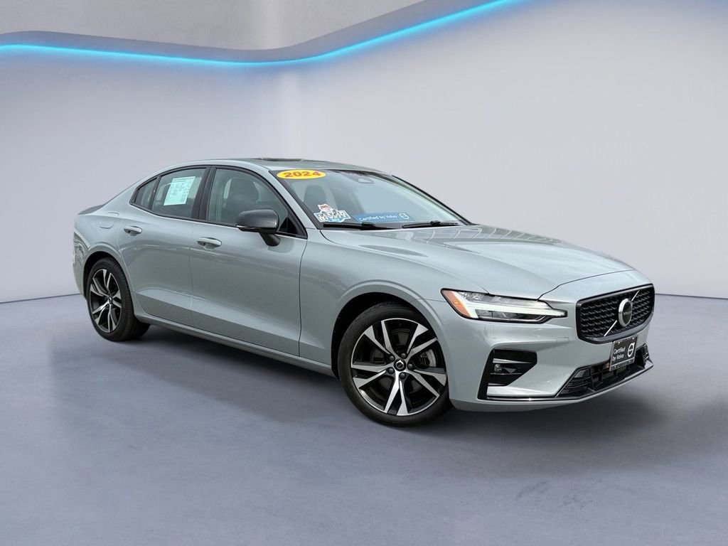 Certified 2024 Volvo S60 B5 Core image 2