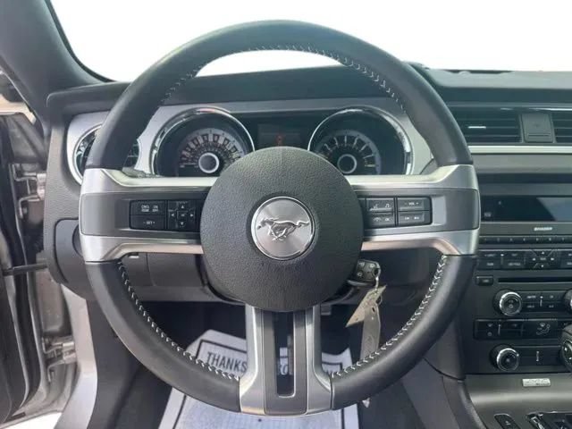 Used 2013 Ford Mustang Premium RWD image 18