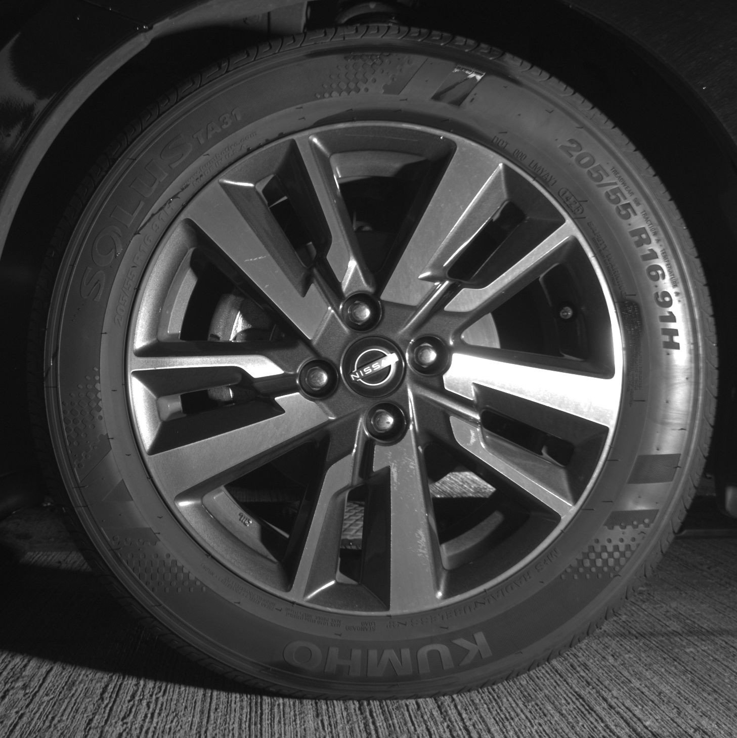 Used 2025 Nissan Versa SV image 12