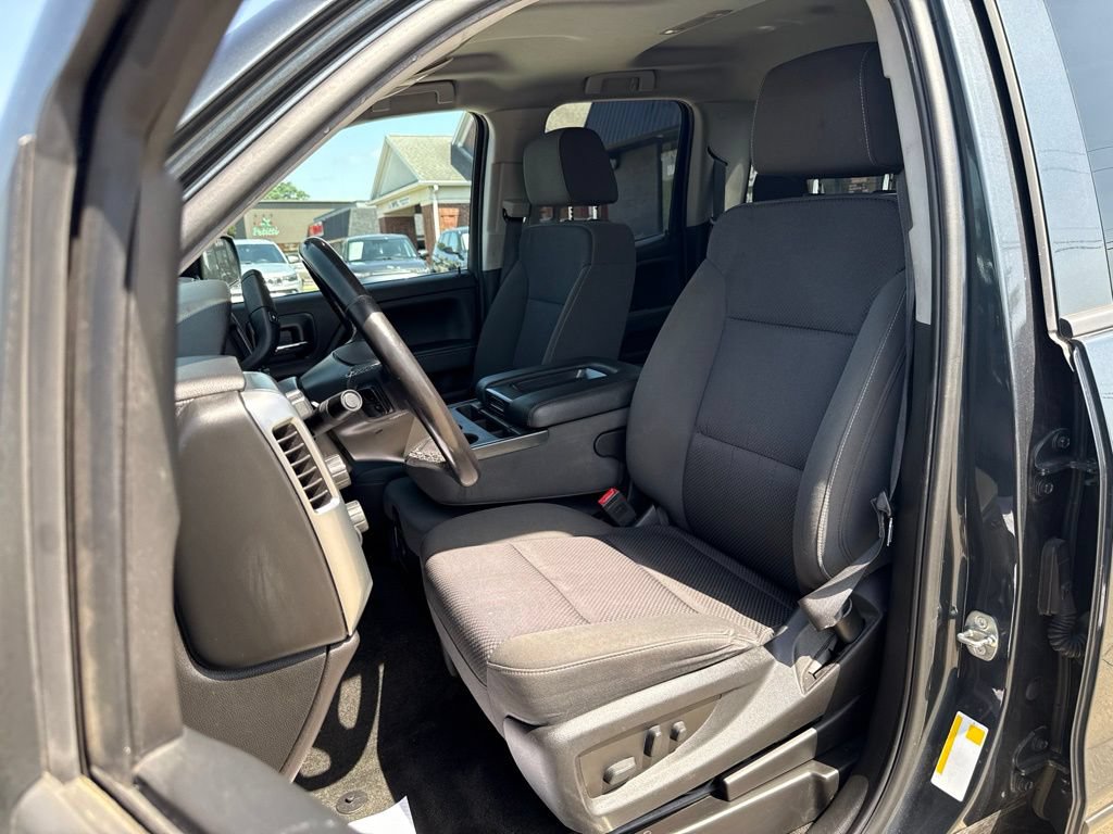 Used 2018 Chevrolet Silverado 1500 LT w/ All Star Edition AWD/4WD image 2