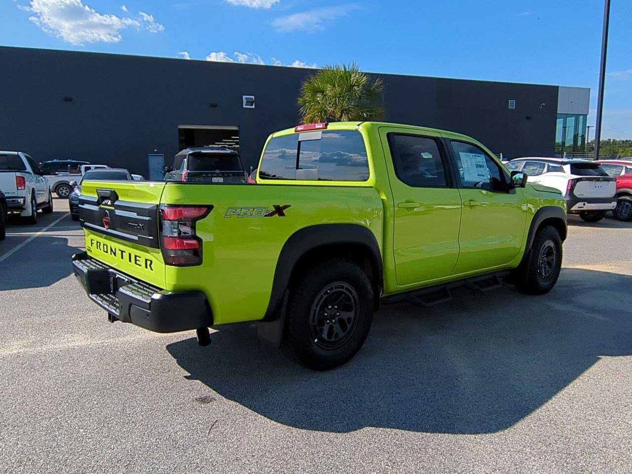 New 2026 Nissan Frontier Pro-X w/ Black Accent Package image 4