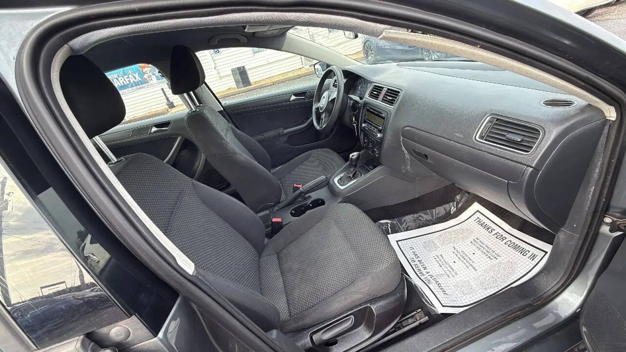 Used 2011 Volkswagen Jetta S FWD image 12