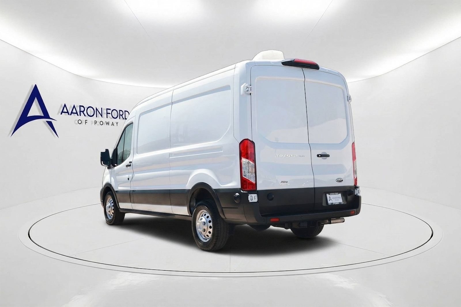 Used 2024 Ford Transit 350 148 Medium Roof AWD image 7