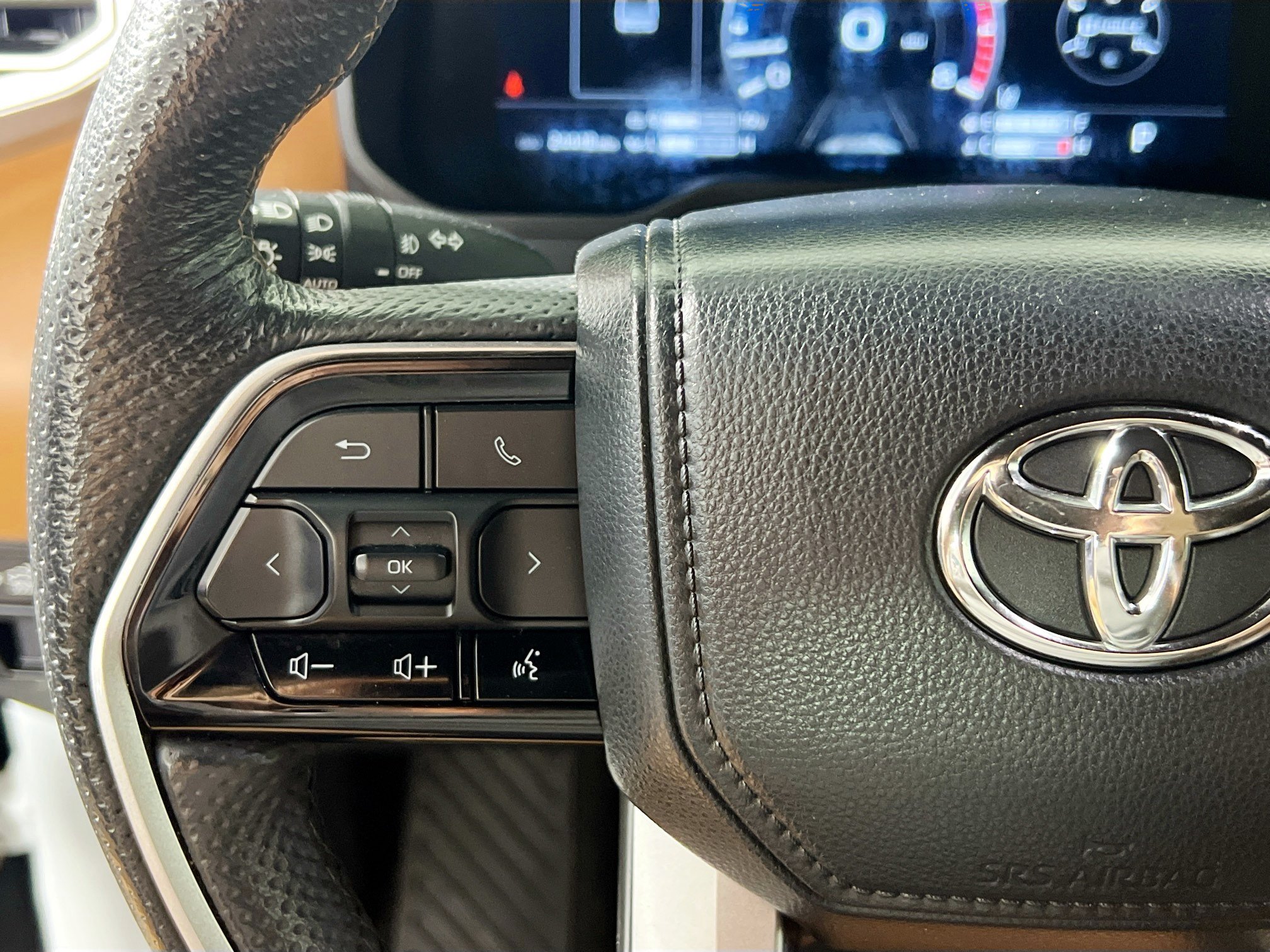 Used 2024 Toyota Tundra 1794 Edition w/ TRD Off-Road Package AWD/4WD image 18