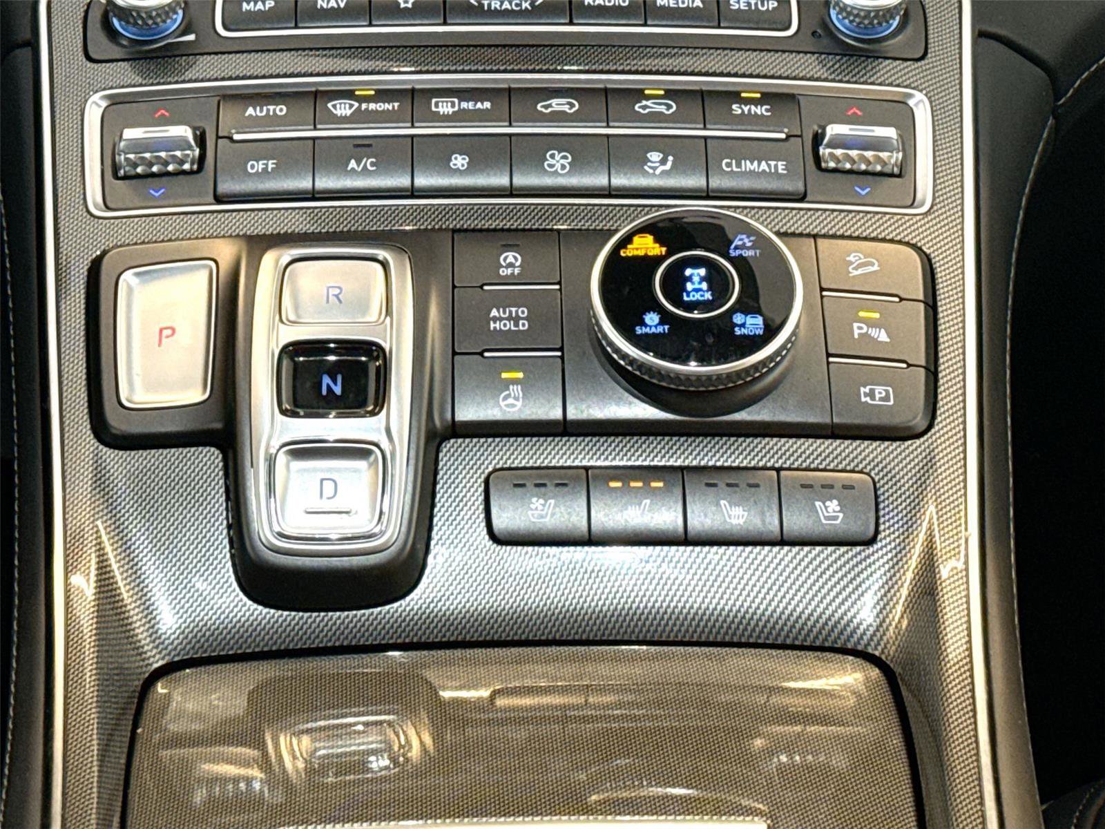 Used 2023 Hyundai Santa Fe Limited w/ Cargo Package image 17