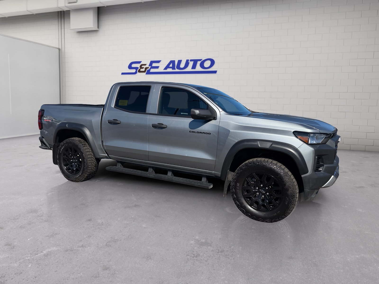 Used 2025 Chevrolet Colorado Trail Boss AWD/4WD image 6