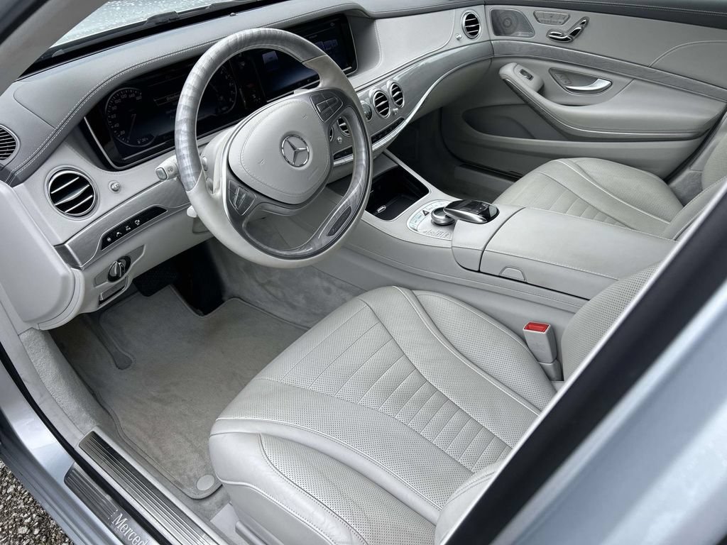 Used 2017 Mercedes-Benz S 550 Sedan image 14