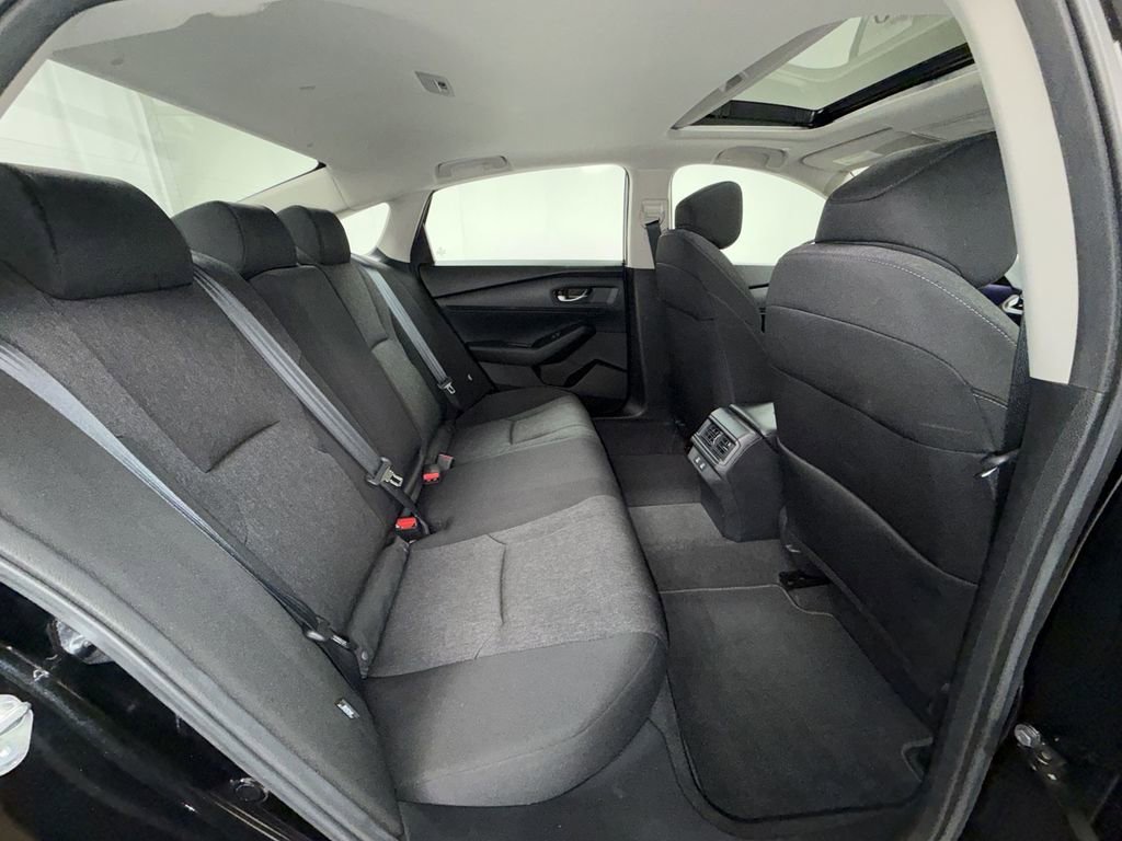 Used 2025 Honda Accord SE image 17