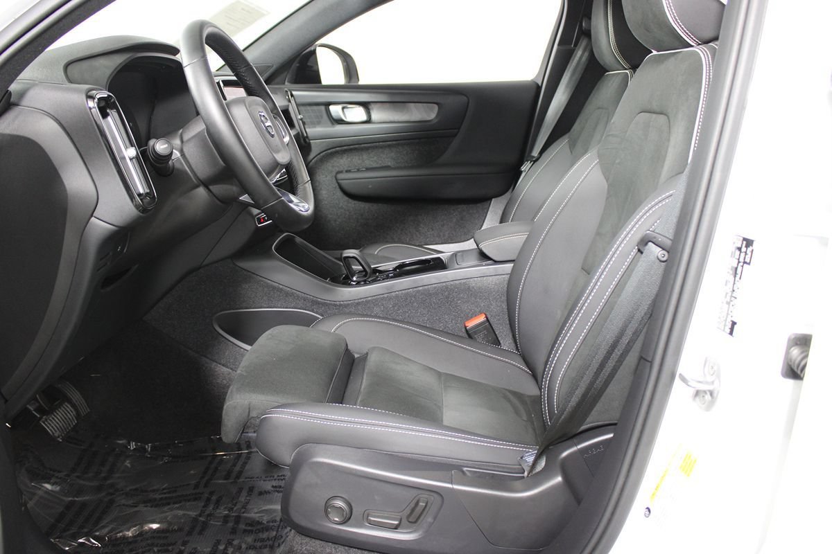 Used 2023 Volvo C40 P8 Recharge Plus AWD/4WD image 11