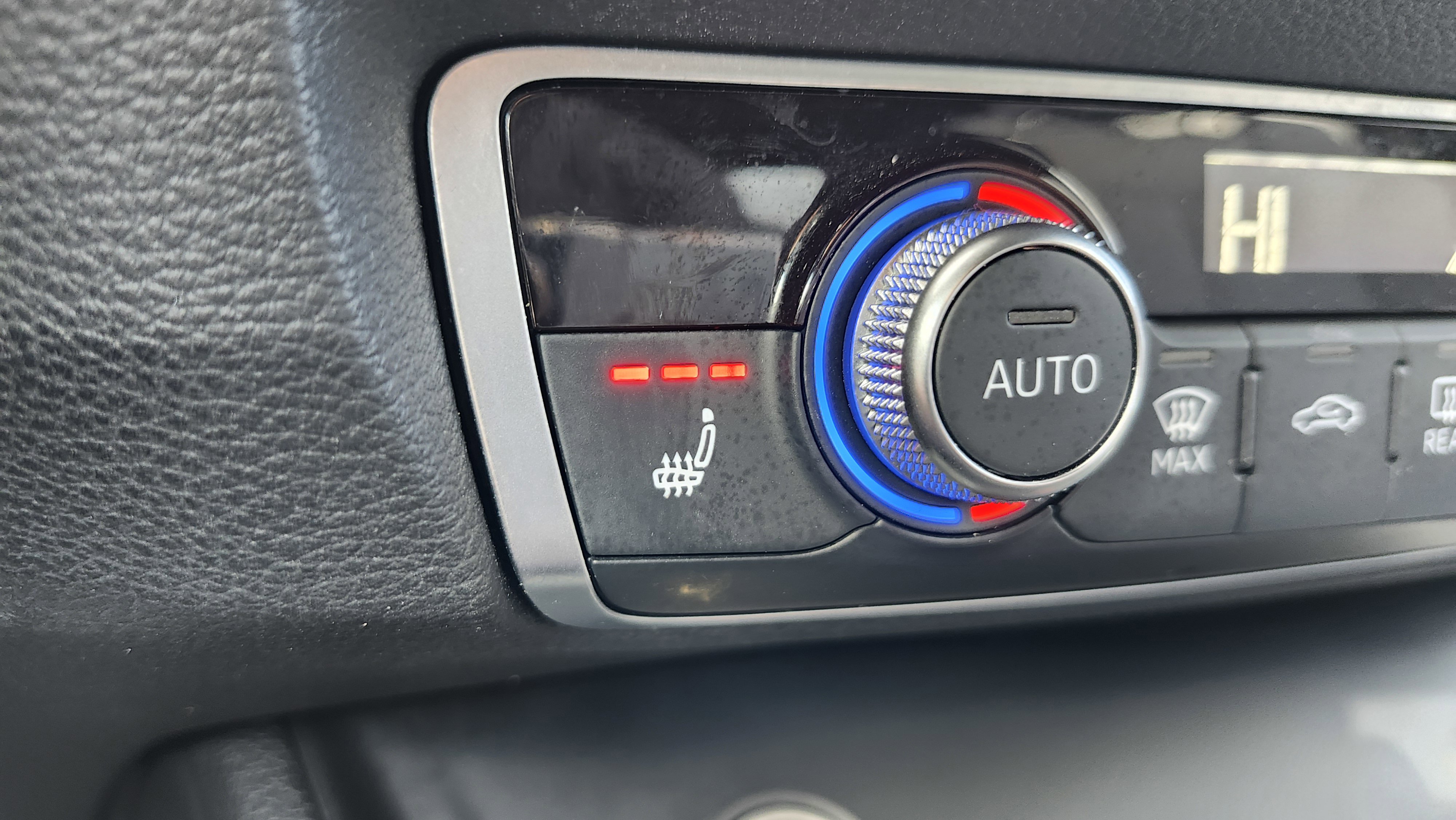 Used 2022 Audi Q3 2.0T Premium Plus w/ Premium Plus Package image 9