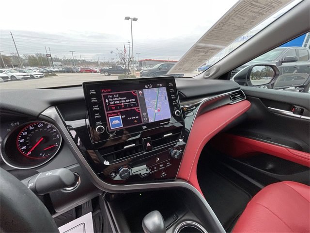 Used 2023 Toyota Camry XSE image 18