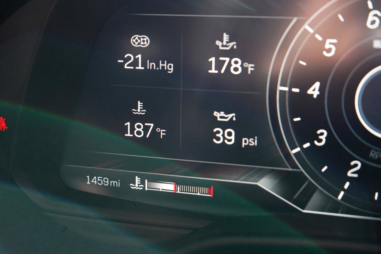 Used 2023 Cadillac CT5 V Blackwing w/ LPO, Bronce Accent Package RWD image 32