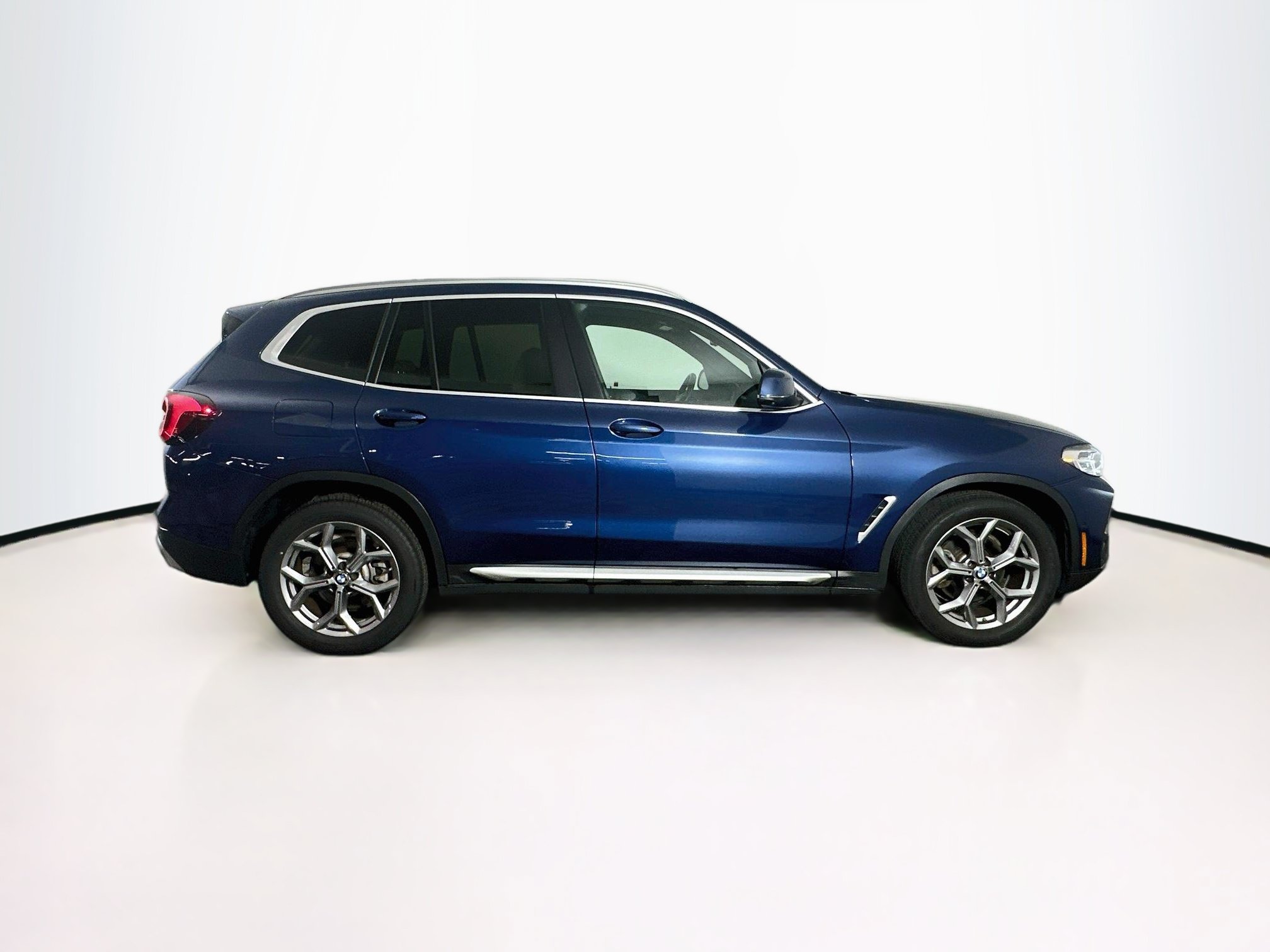 Used 2024 BMW X3 sDrive30i w/ Convenience Package RWD image 10