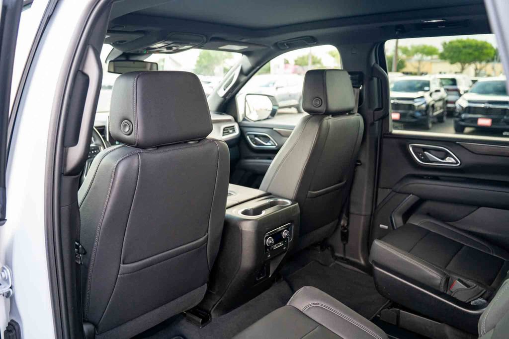 Certified 2023 Chevrolet Tahoe Z71 w/ Luxury Package AWD/4WD image 23