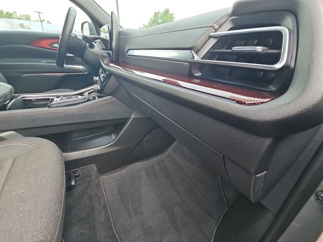 Used 2024 Chevrolet Traverse Z71 AWD/4WD image 31