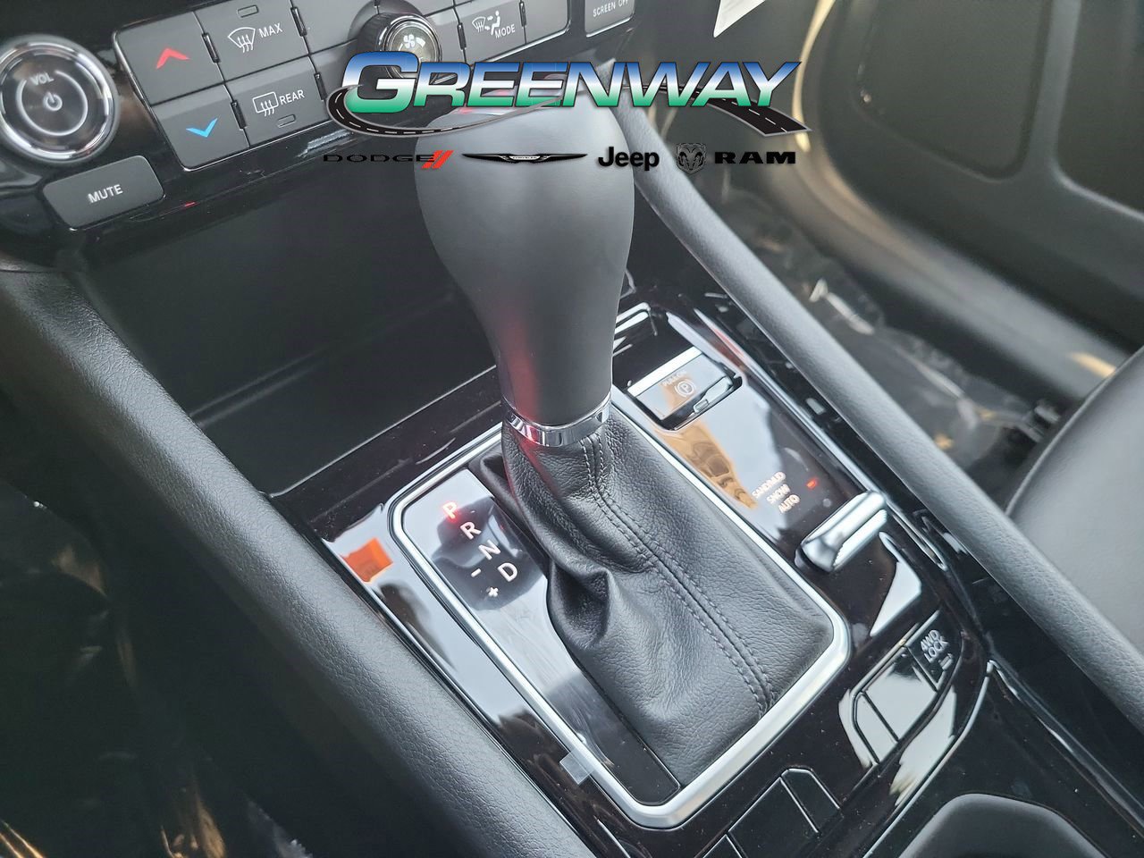 New 2026 Jeep Compass Latitude image 21