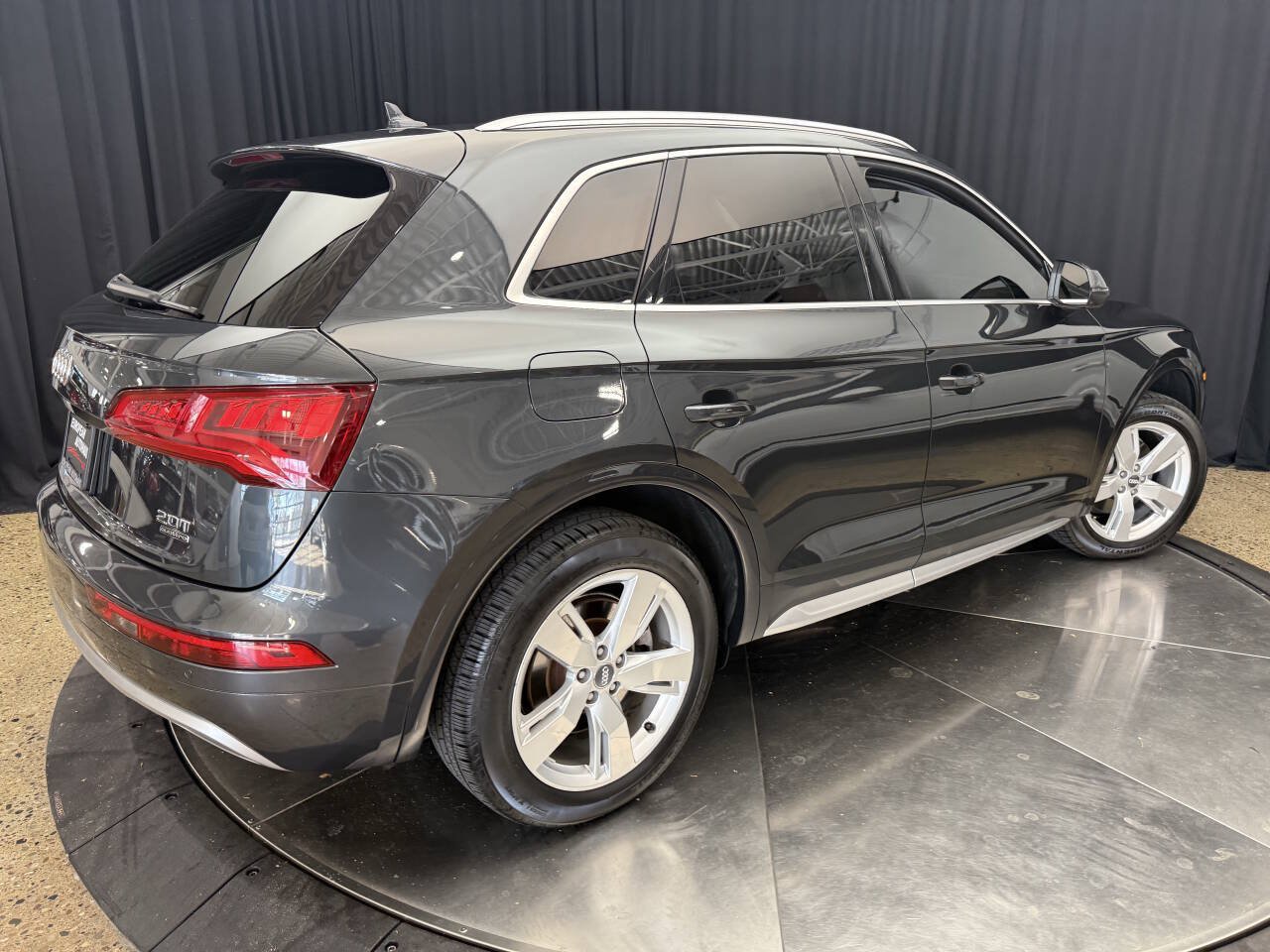 Used 2018 Audi Q5 2.0T Premium Plus w/ Premium Plus Package AWD/4WD image 8