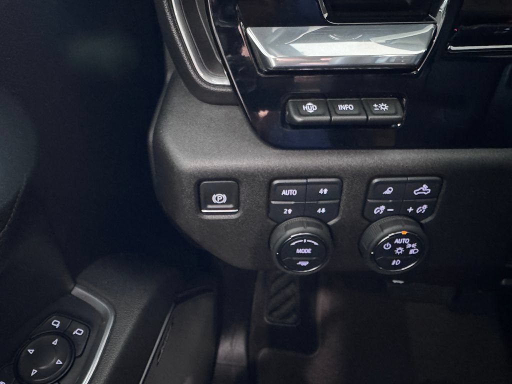 Certified 2025 Chevrolet Silverado 2500 High Country w/ Technology Package AWD/4WD image 23