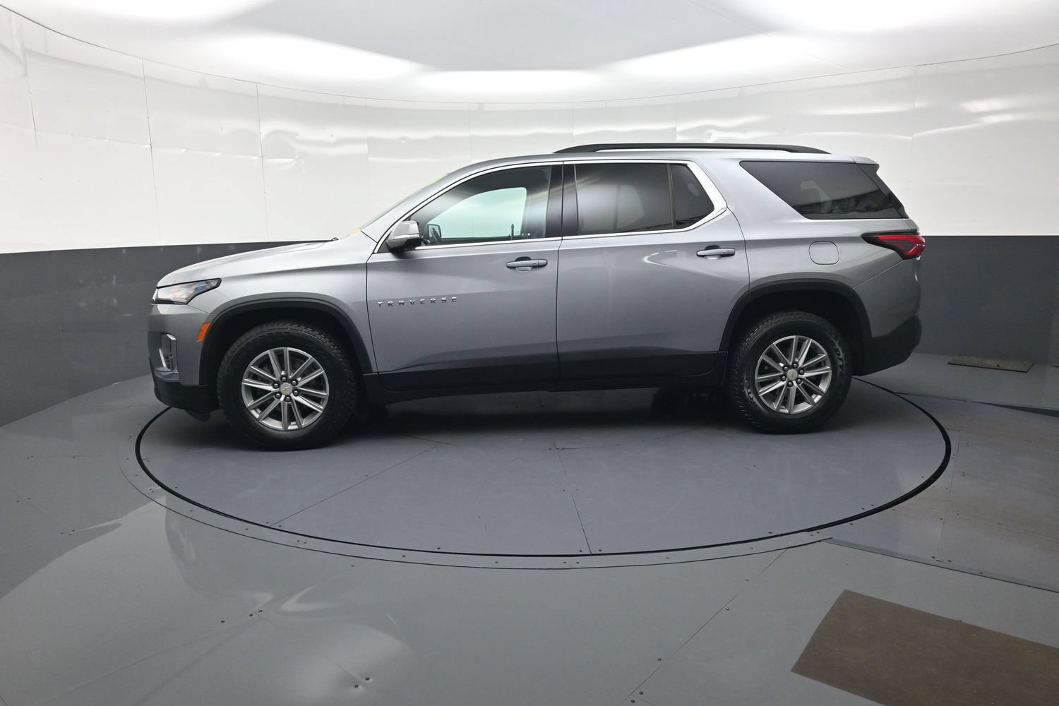 Used 2023 Chevrolet Traverse LT AWD/4WD image 6